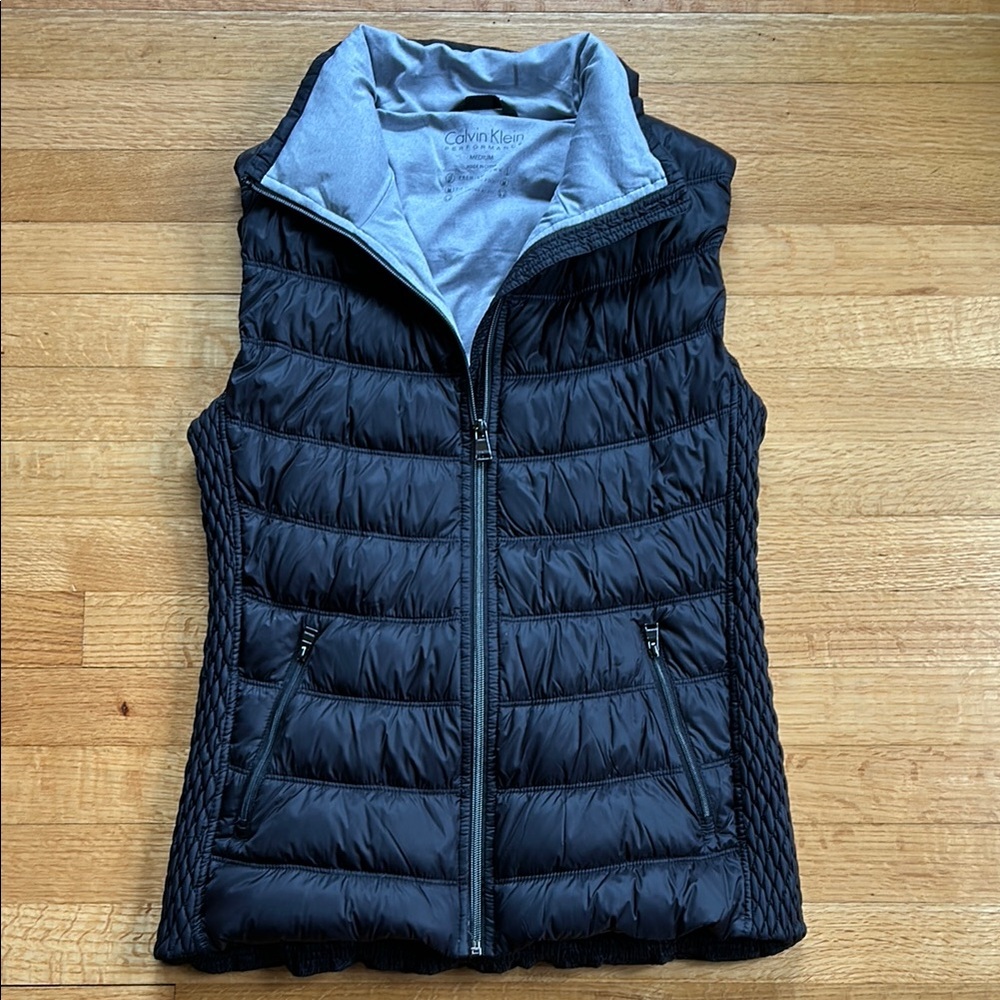 Calvin Klein Performance Women's Black Stretchy Quilted Vest Medium Down Filled